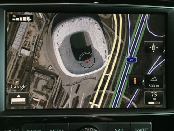 RNS 850 mit "Connect" Paket: Ansicht via Google Earth, die Allianz Arena.