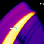 Teilaufnahme Bremsscheibe hinten links, unmittelbar nach normal zügiger Fahrt im Stadtverkehr. Der Meßpunkt liegt bewusst in den Belüftungskanälen der Bremsscheibe. Hier ist das Material an der Oberfläche rauh und oxydiert, was nach Eingabe des richtigen