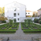 SO muß der liebe Buxus Sempervirens geschnitten sein. Zucht und Ordnung im Buchsgarten in Weihenstephan ;-) (November 2008)