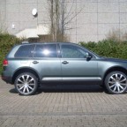 Touareg mit 22 Zoll Tomason TN4